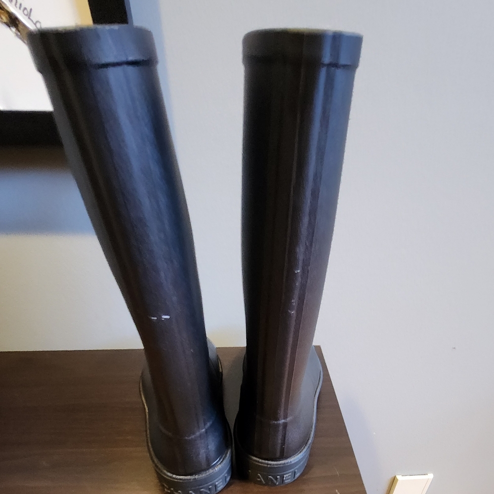 Black Boots with White Logo - Picture 3 of 6
